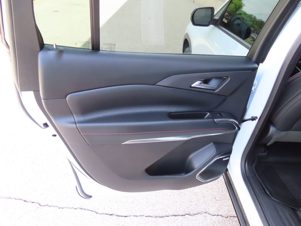 Certified 2026 Chevrolet Traverse RS w/ LPO, Floor Liner Package AWD/4WD image 32