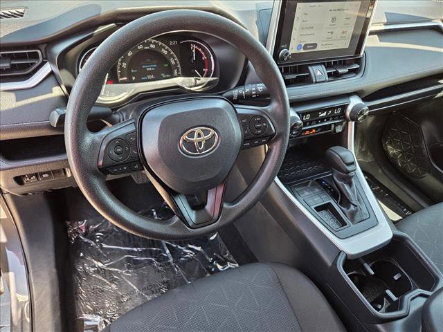 Used 2025 Toyota RAV4 XLE FWD image 10