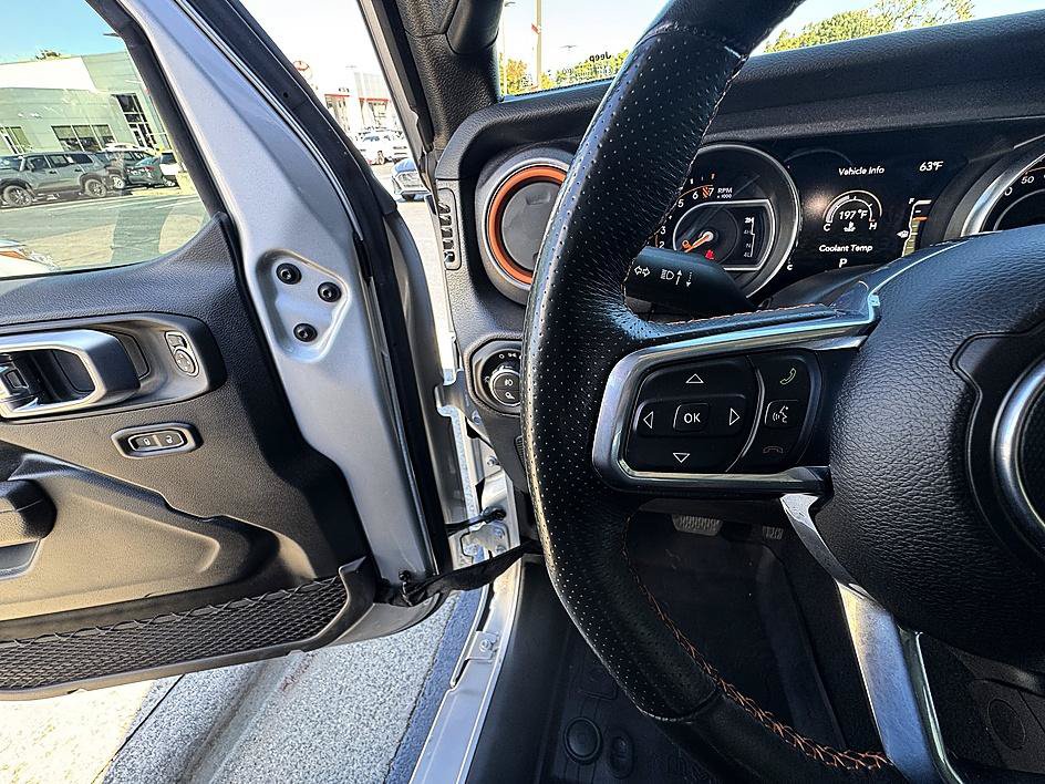 Used 2023 Jeep Gladiator Mojave w/ Cold Weather Group AWD/4WD image 12