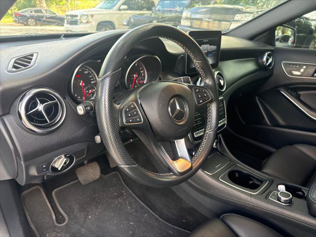 Used 2018 Mercedes-Benz GLA 250 4MATIC image 12