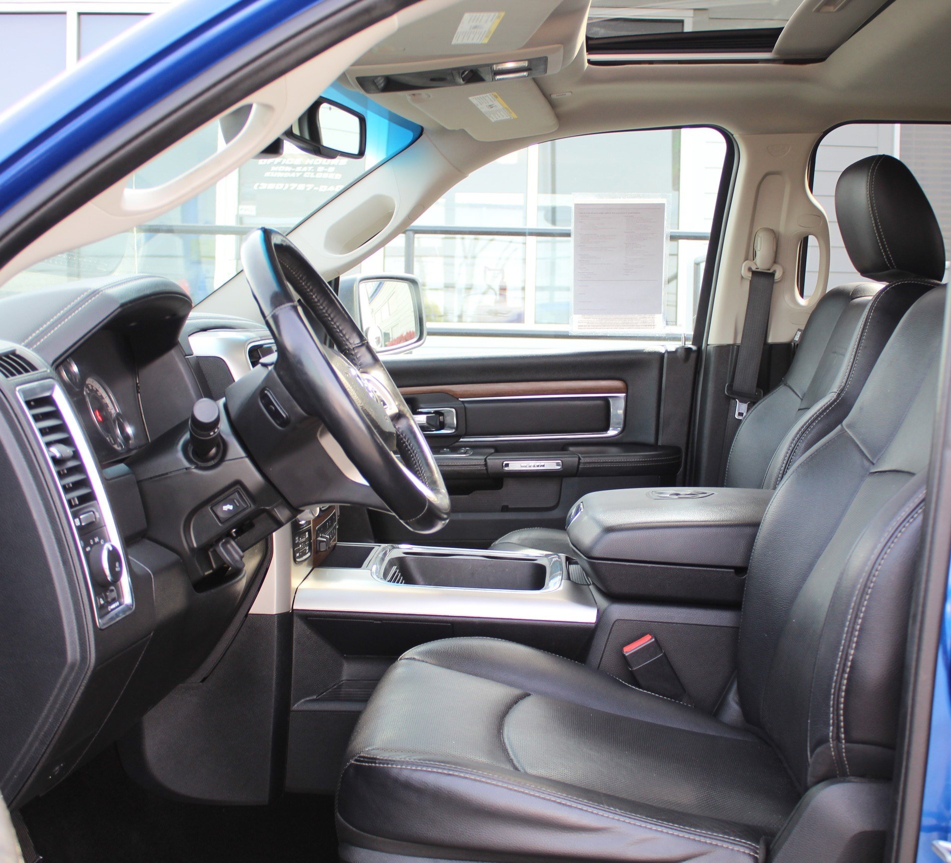 Used 2017 RAM 1500 Laramie w/ Convenience Group AWD/4WD image 14