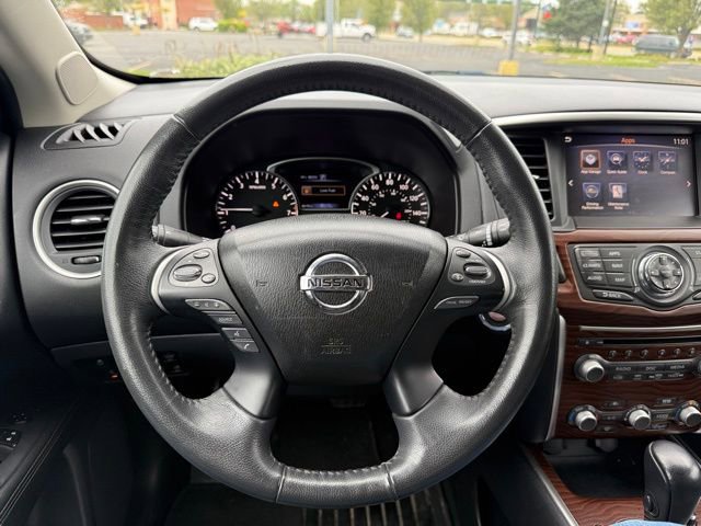 Used 2017 Nissan Pathfinder Platinum w/ Cargo Package image 34