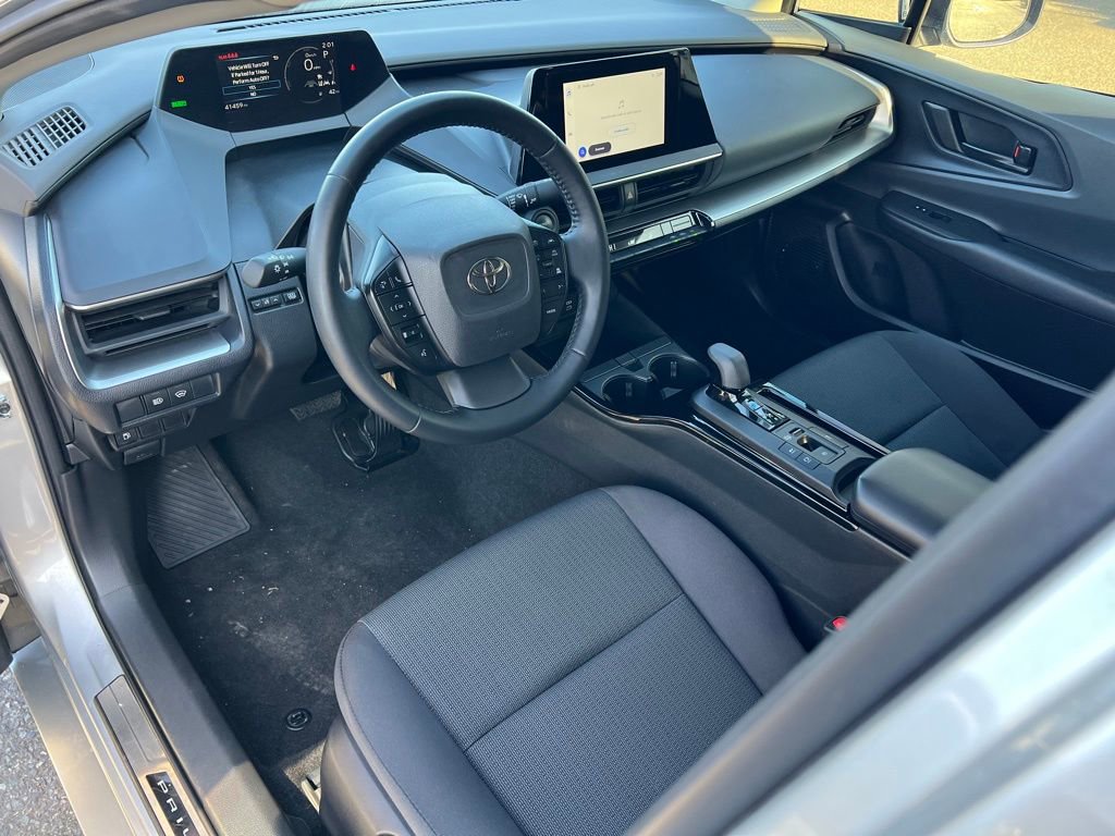 Used 2025 Toyota Prius LE image 14