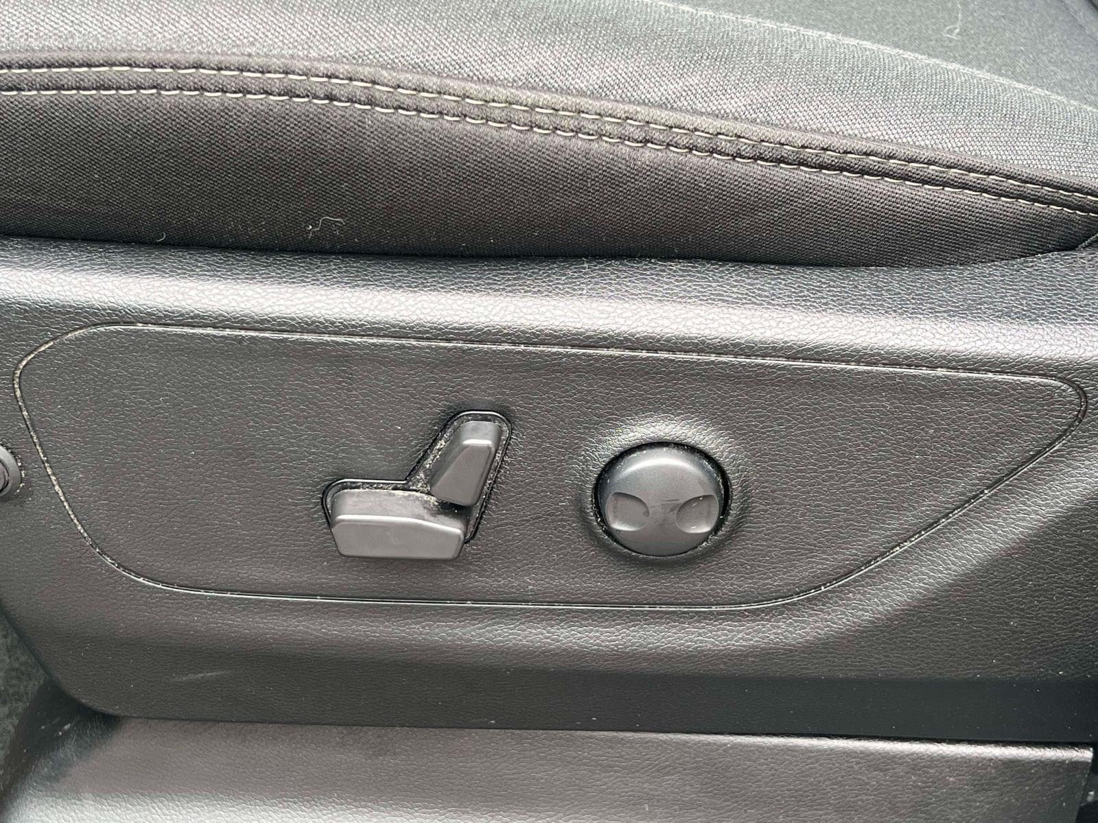 Used 2022 RAM 1500 Big Horn AWD/4WD image 18