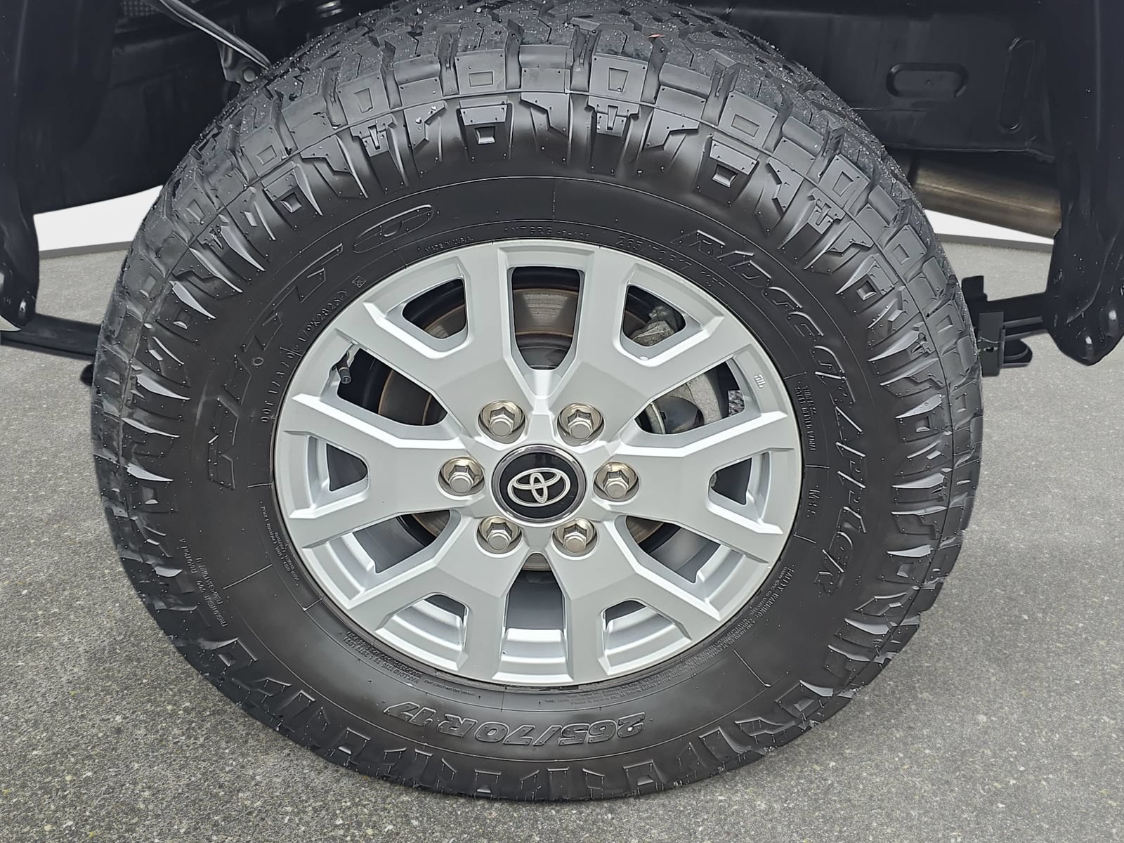 Used 2024 Toyota Tacoma SR AWD/4WD image 31
