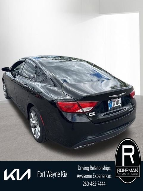 Used 2016 Chrysler 200 S FWD image 3