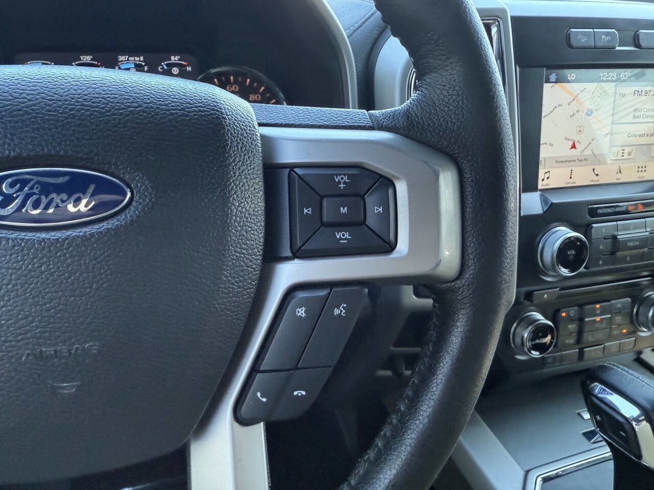 Used 2016 Ford F150 Lariat w/ Equipment Group 501A Mid image 17