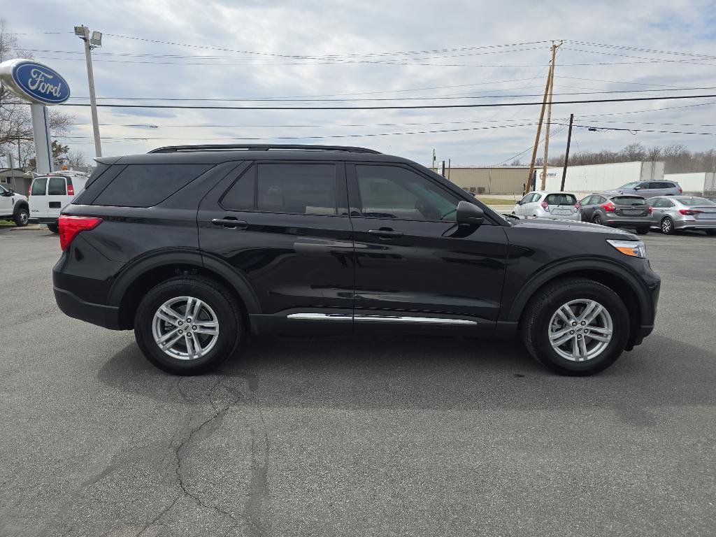 Used 2024 Ford Explorer XLT image 5