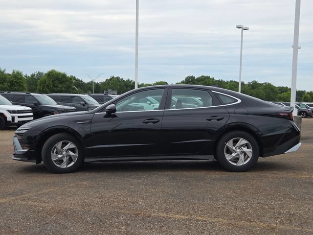 New 2026 Hyundai Sonata SE FWD image 10
