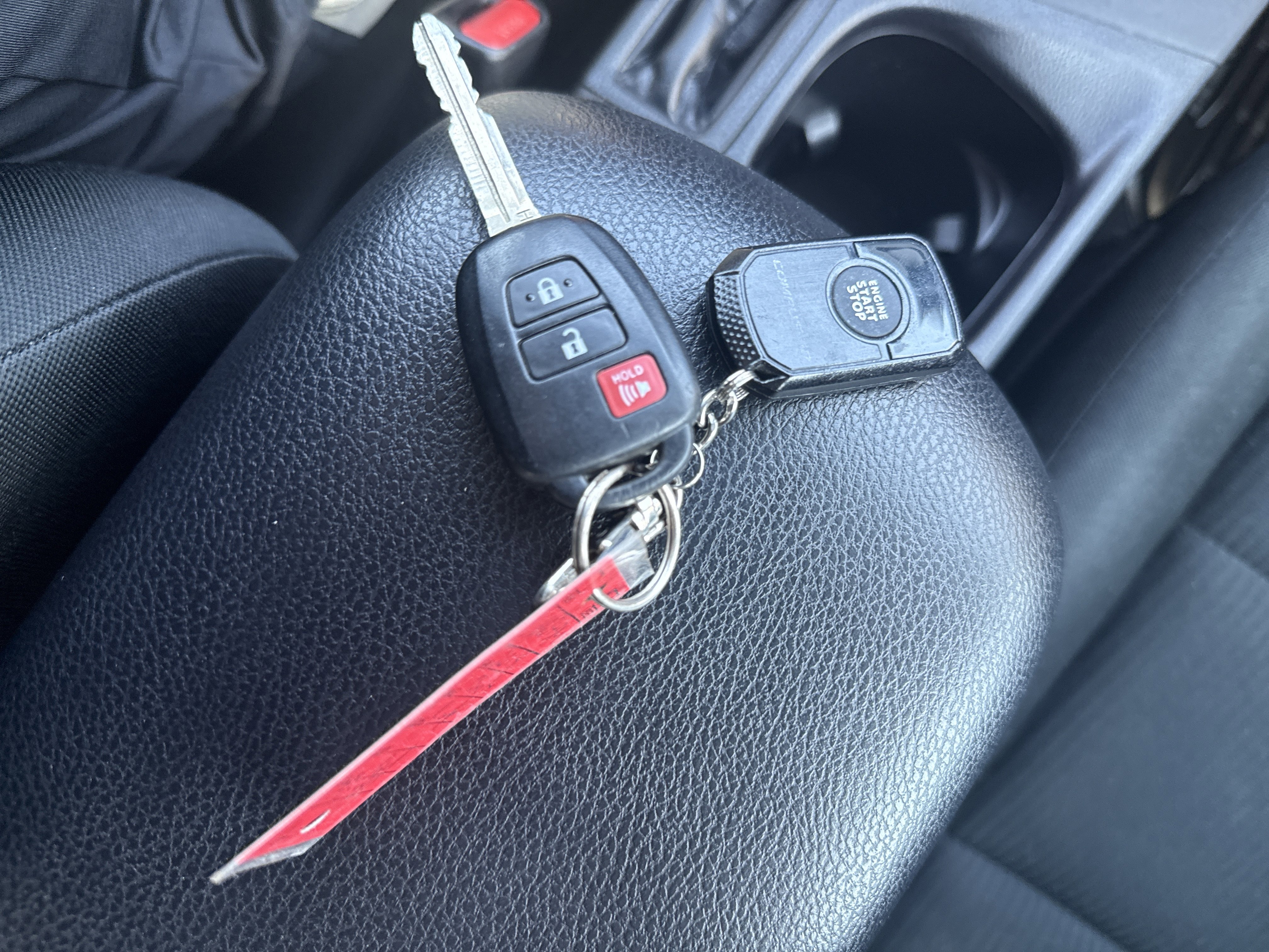 Used 2018 Toyota RAV4 LE w/ All Weather Liner Package AWD/4WD image 26
