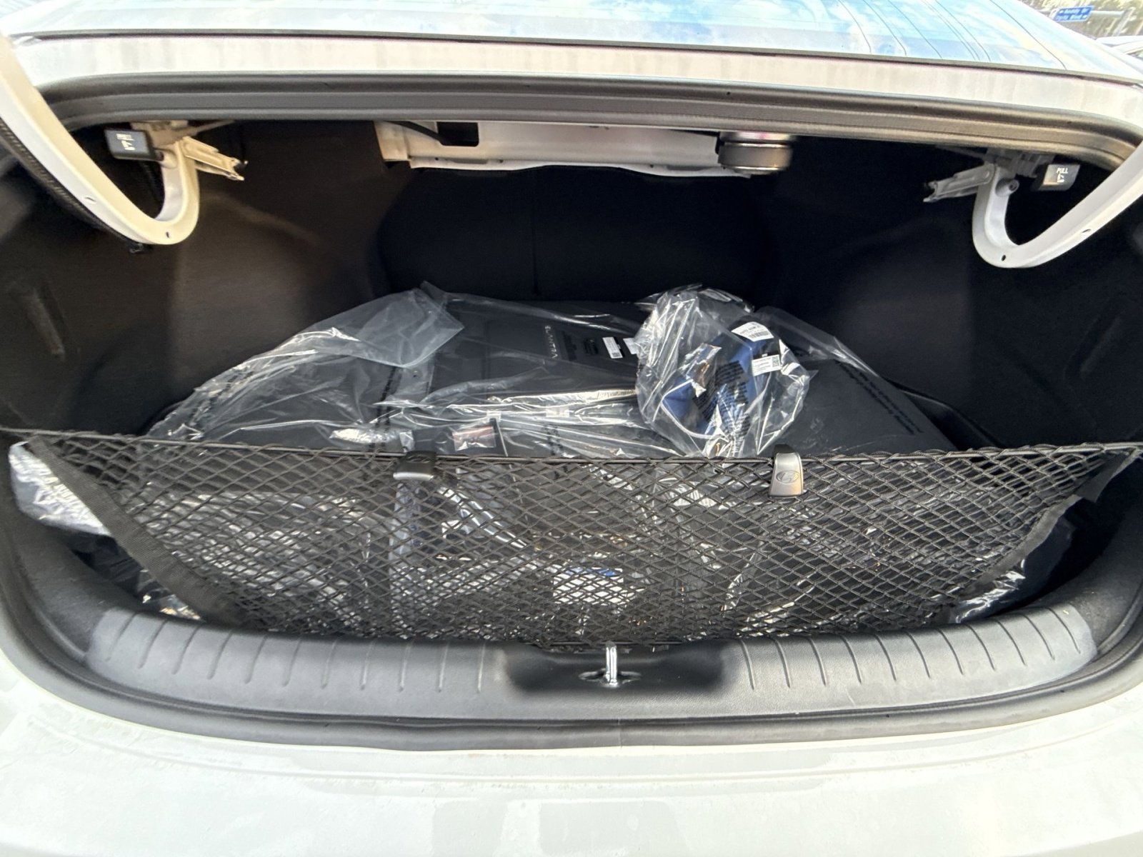 New 2026 Hyundai Elantra Limited w/ Cargo Package FWD image 26