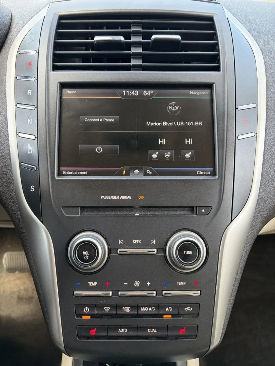 Used 2015 Lincoln MKC AWD w/ Equipment Group 101A Select image 22
