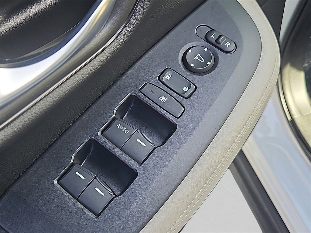 Certified 2025 Honda HR-V LX image 21