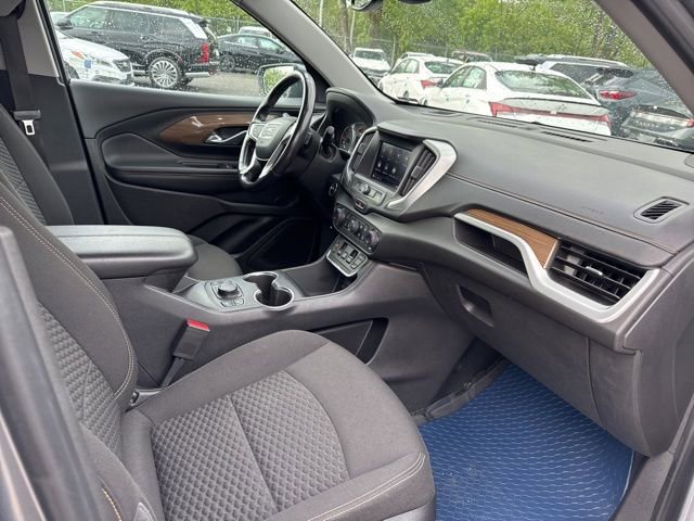 Used 2020 GMC Terrain SLE w/ Driver Convenience Package FWD image 9