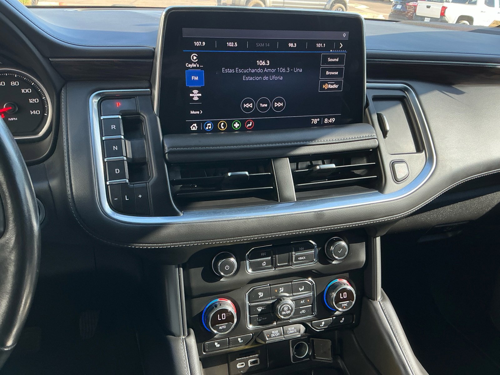 Used 2021 Chevrolet Tahoe Z71 w/ Z71 Off-Road Package image 12