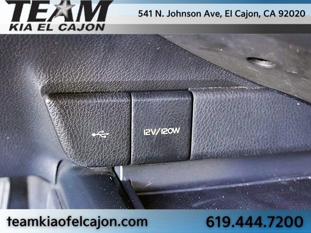 Used 2020 Toyota Camry SE w/ Carpet Mat Package image 27