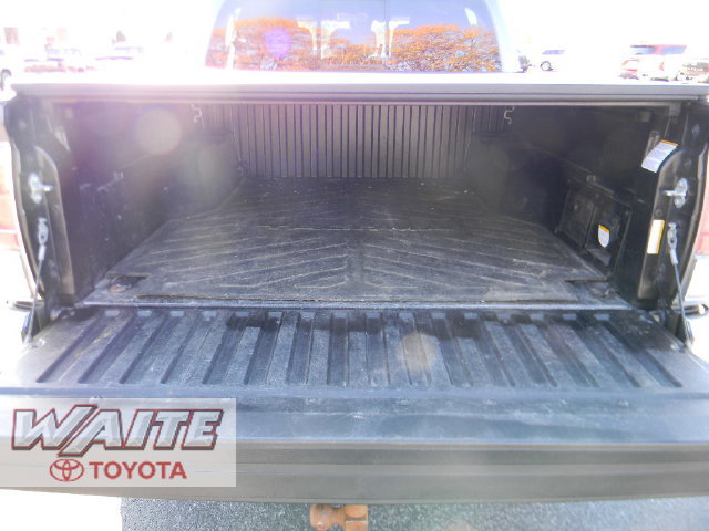 Certified 2023 Toyota Tacoma TRD Off-Road AWD/4WD image 4