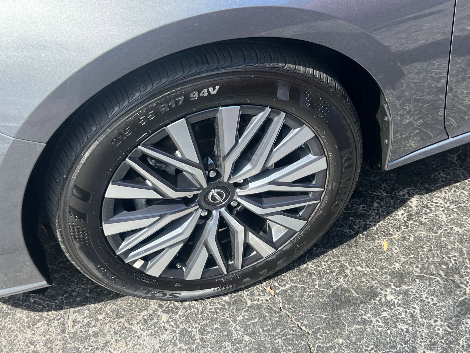 Used 2025 Nissan Altima 2.5 SV image 24