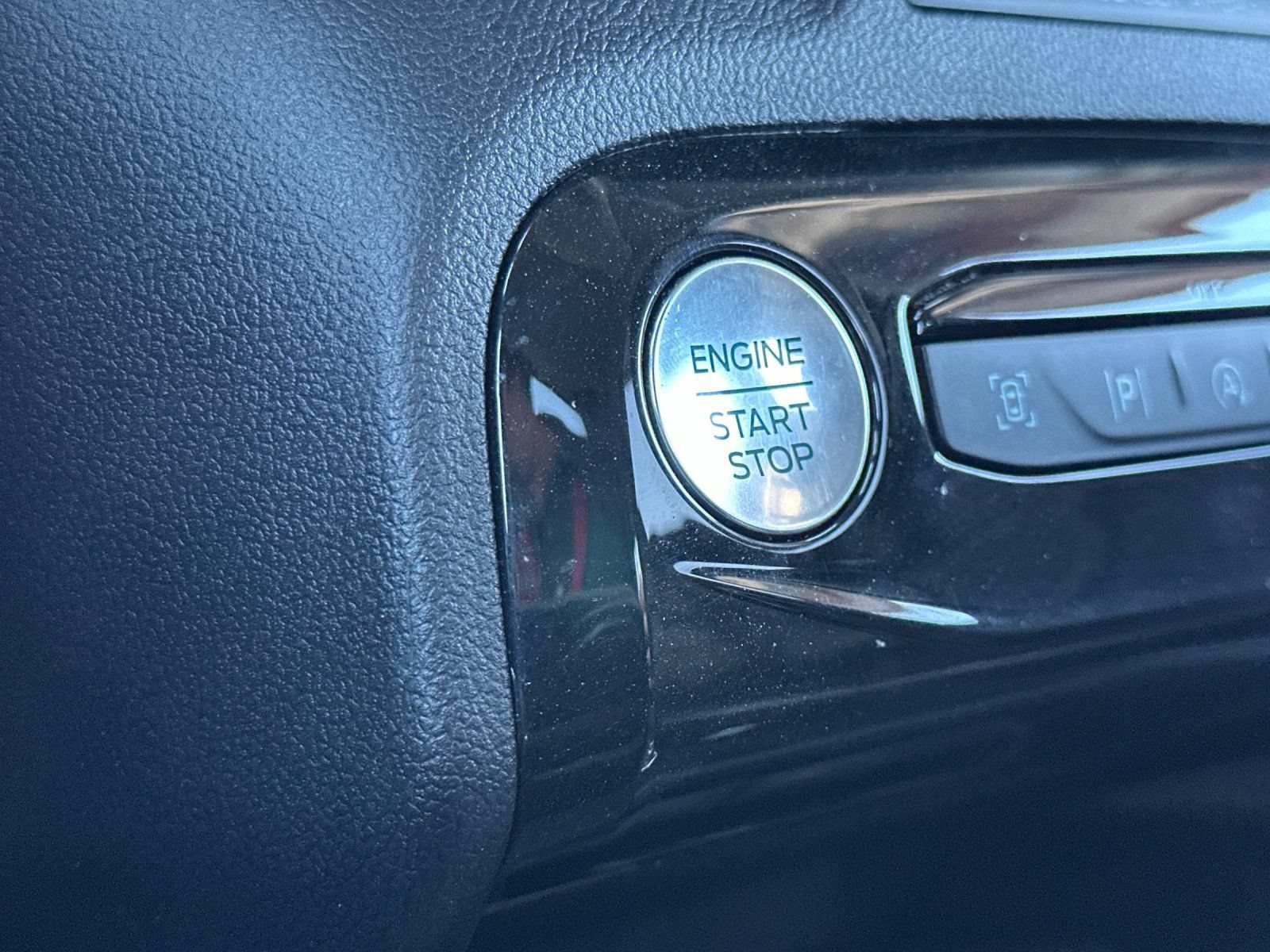 Used 2024 Ford Escape Platinum AWD/4WD image 22