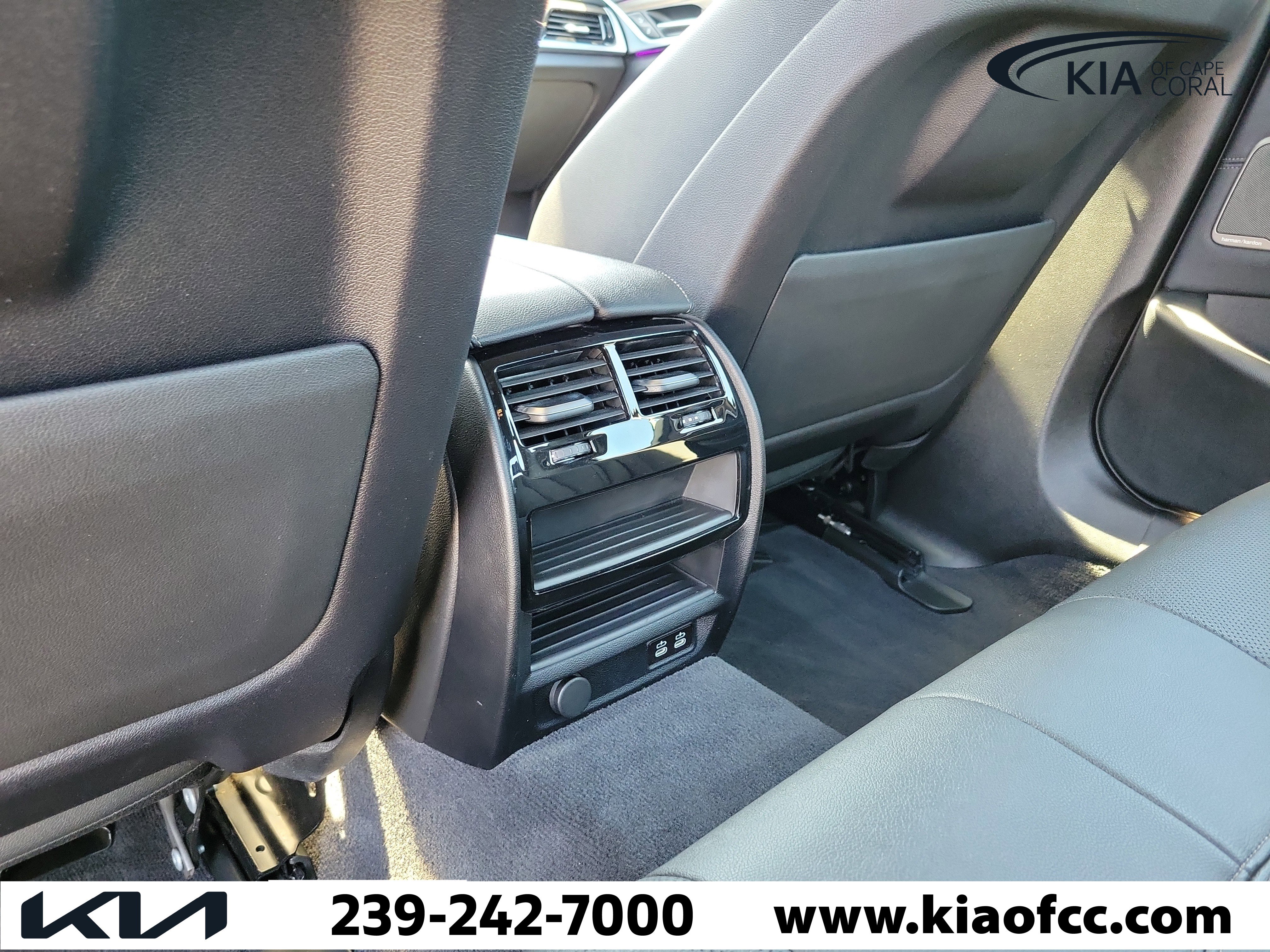 Used 2022 BMW 530i xDrive w/ Premium Package image 14