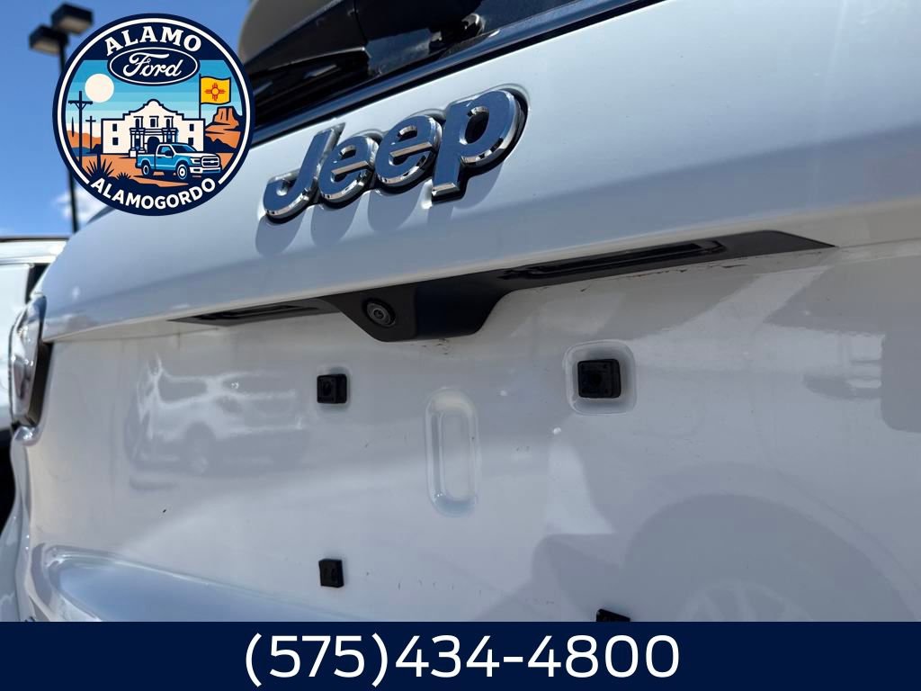 Used 2022 Jeep Compass Latitude w/ Convenience Group image 16