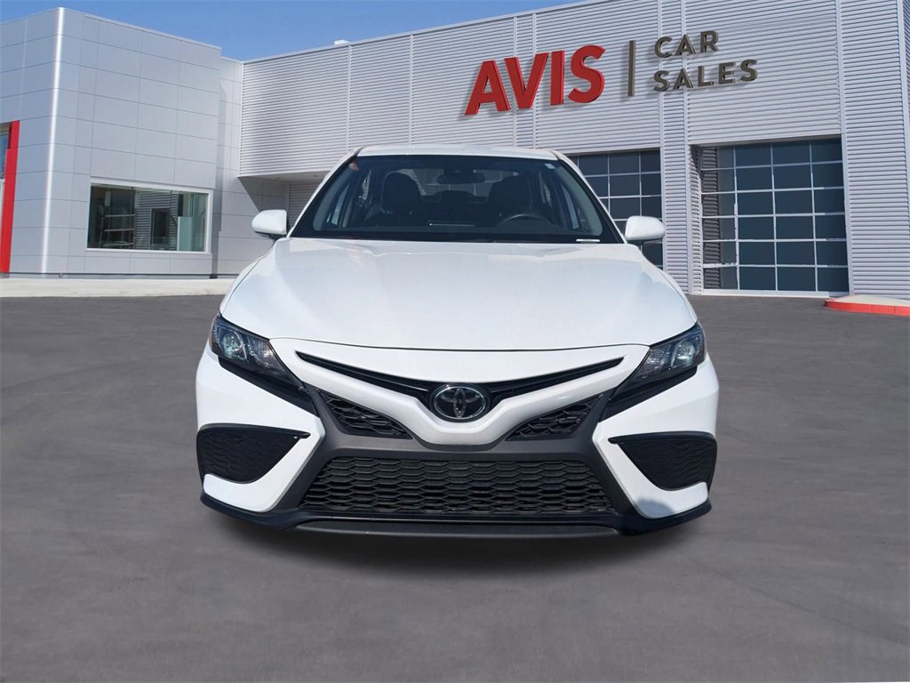 Used 2024 Toyota Camry SE image 2