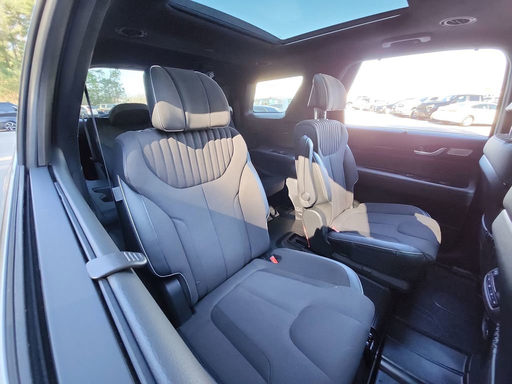 Used 2024 Hyundai Palisade Calligraphy image 32