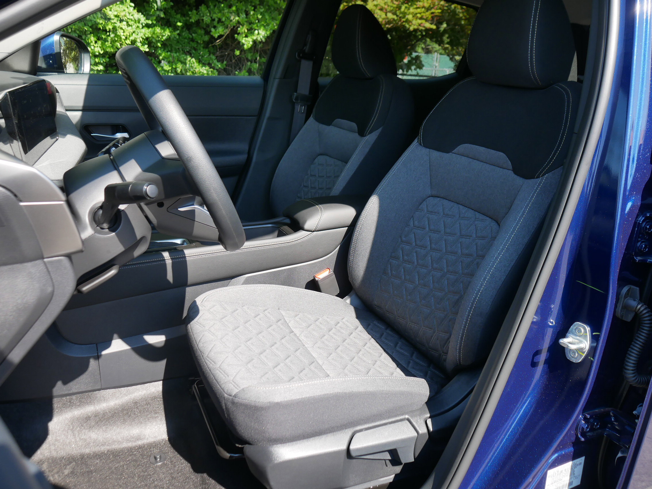 New 2025 Nissan Kicks SV w/ SV Premium Package image 27