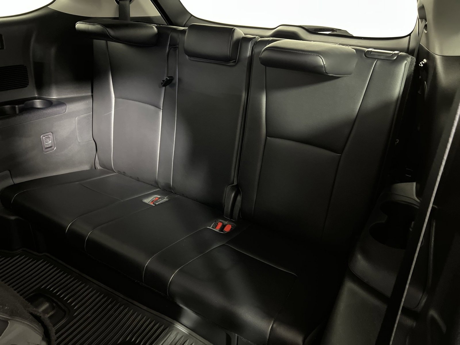 Used 2022 Toyota Highlander XLE image 26