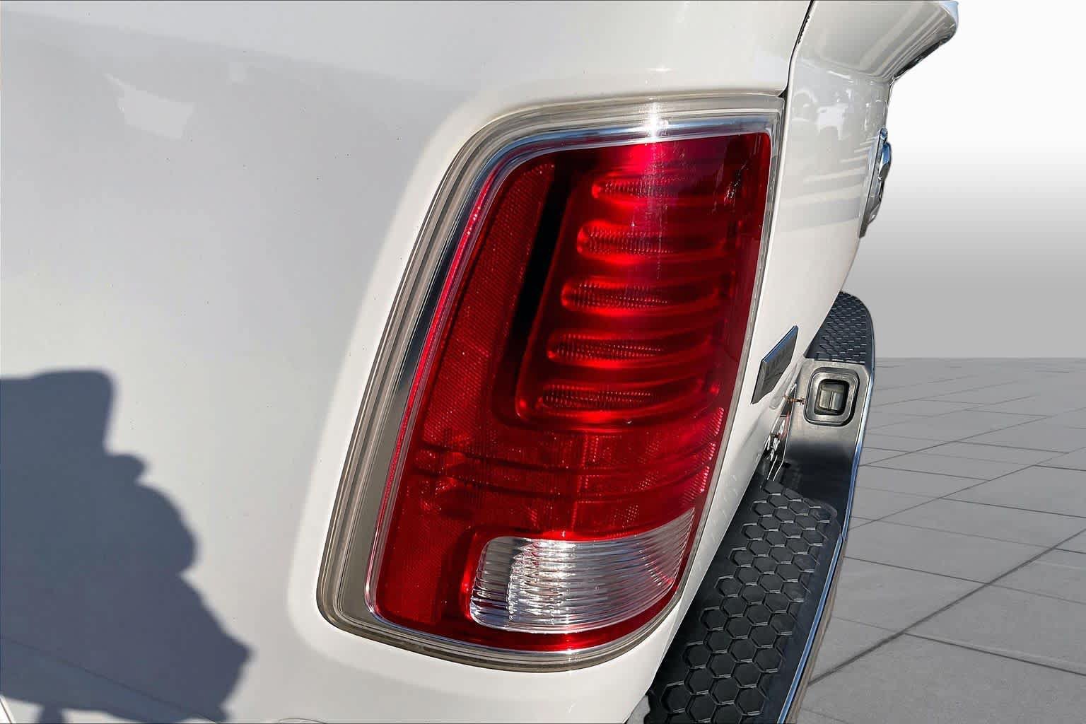 Used 2017 RAM 1500 Laramie AWD/4WD image 28