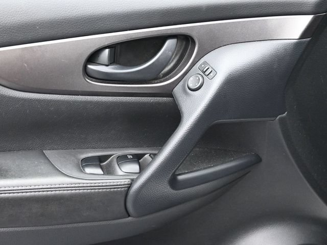 Used 2022 Nissan Rogue Sport S FWD image 12