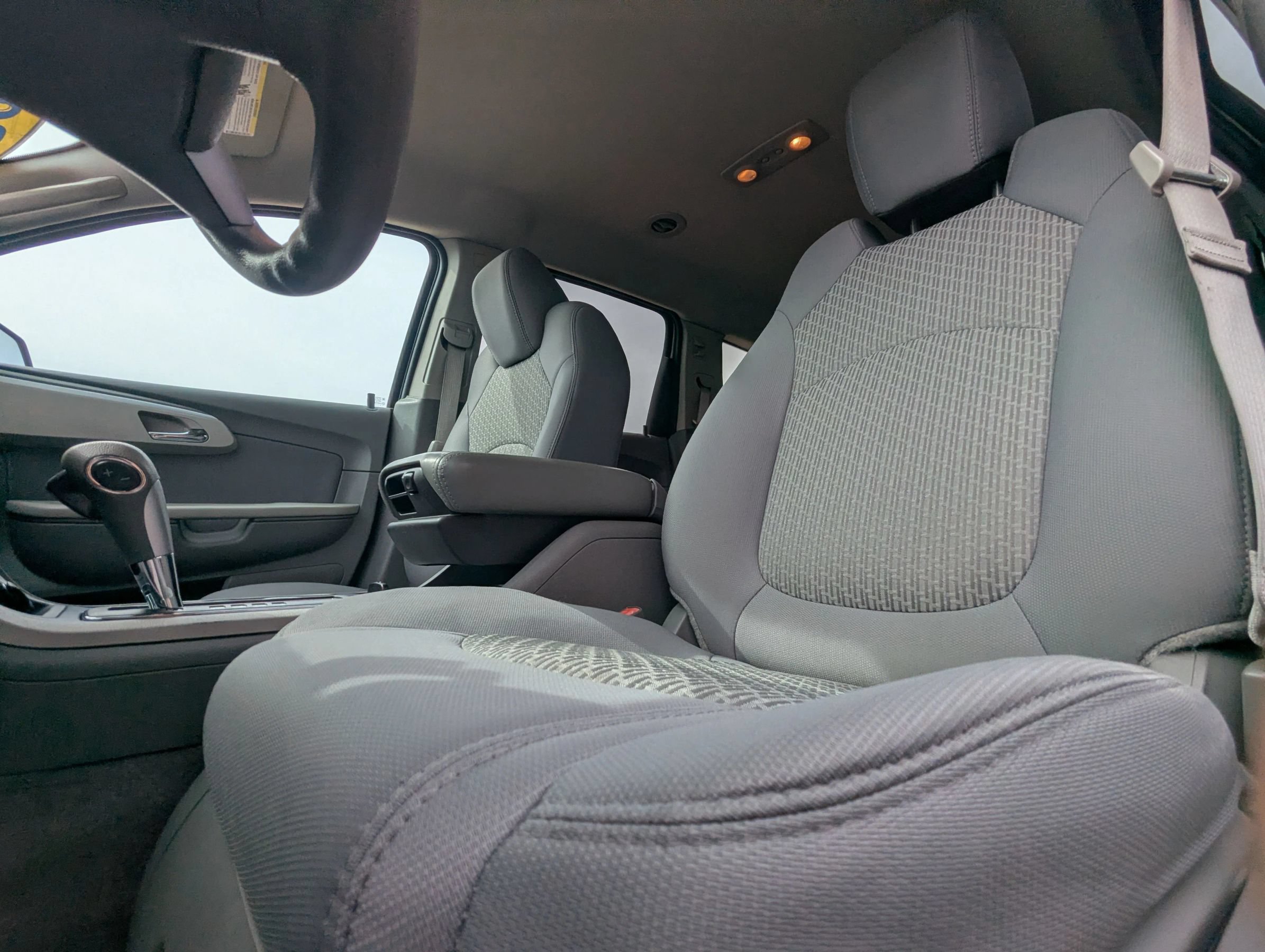 Used 2011 Chevrolet Traverse LS FWD image 20