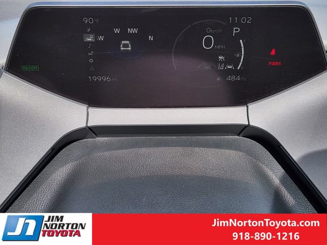 Used 2025 Toyota Prius LE FWD image 15