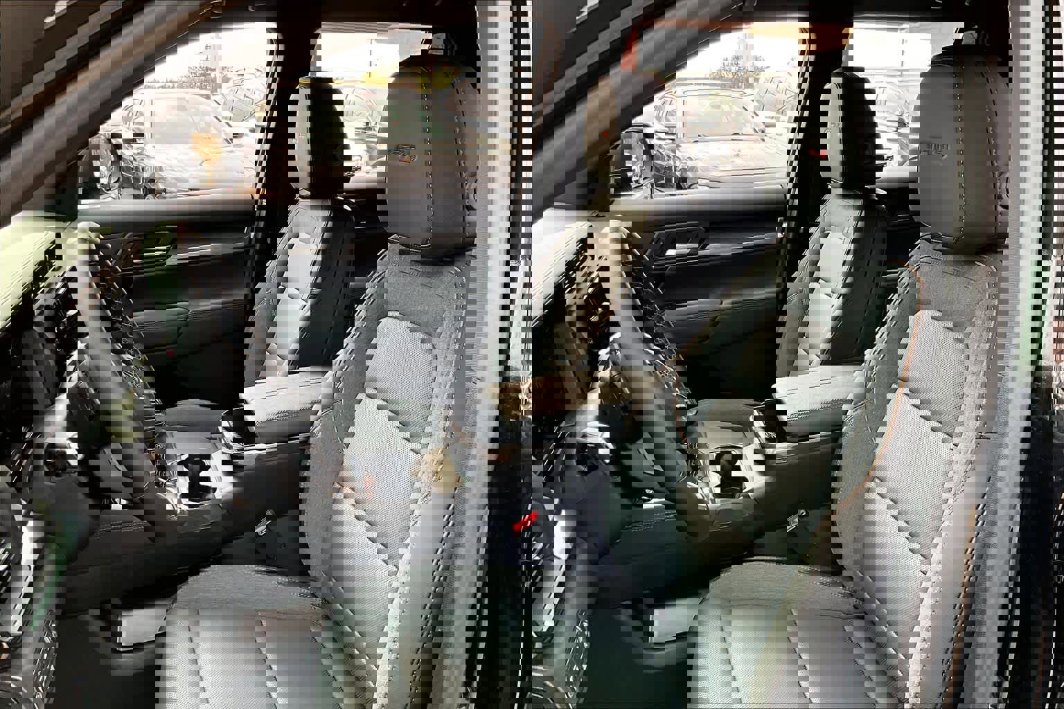 Used 2026 GMC Terrain AT4 w/ Convenience Package III image 8