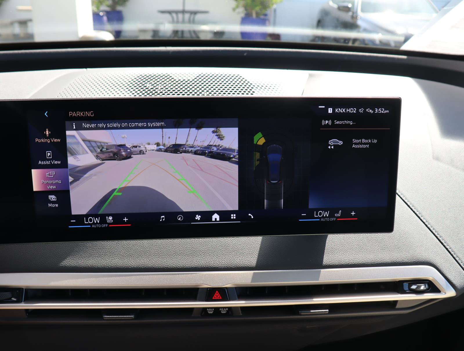 Used 2025 BMW iX xDrive50 image 10