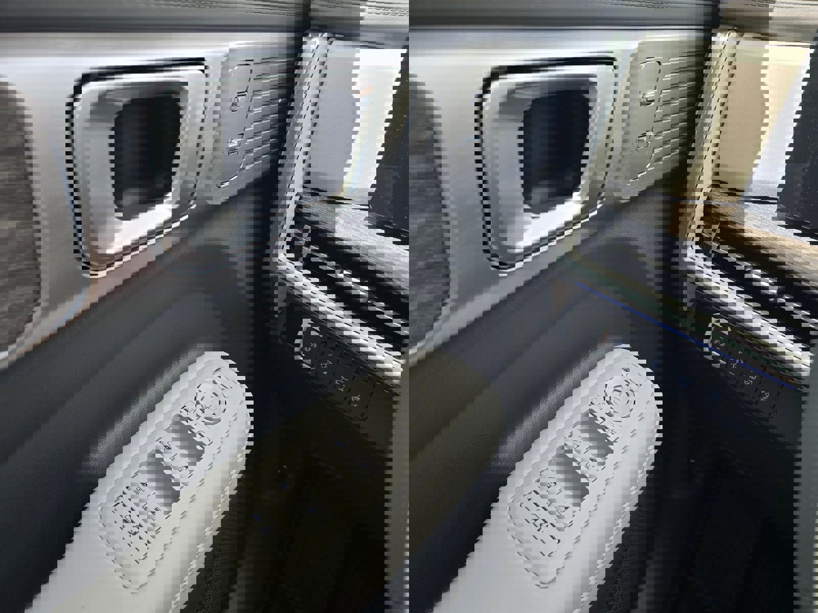 New 2026 Hyundai Santa Fe Calligraphy image 22