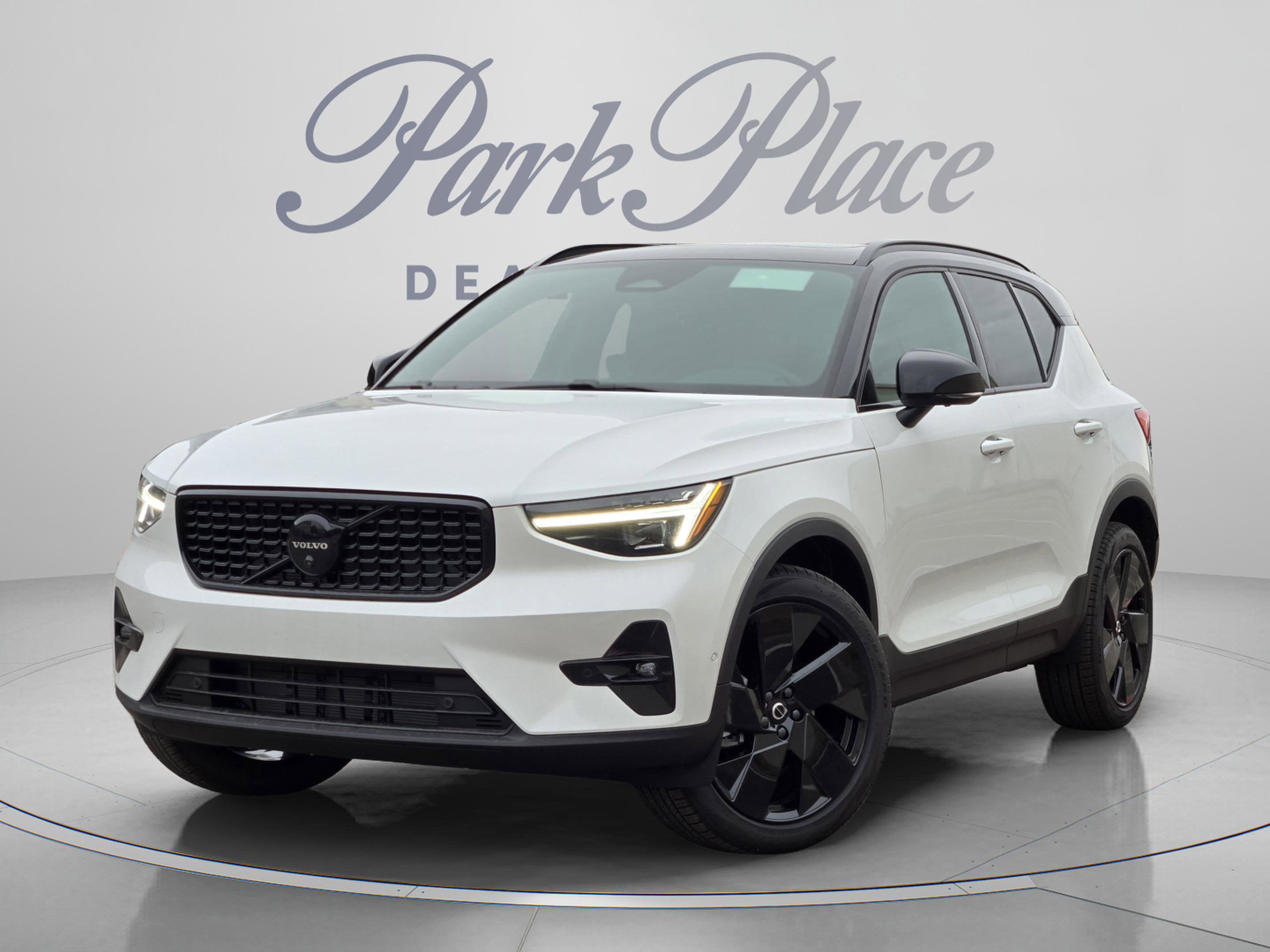 New 2026 Volvo XC40 B5 Ultra w/ Protection Package Premier