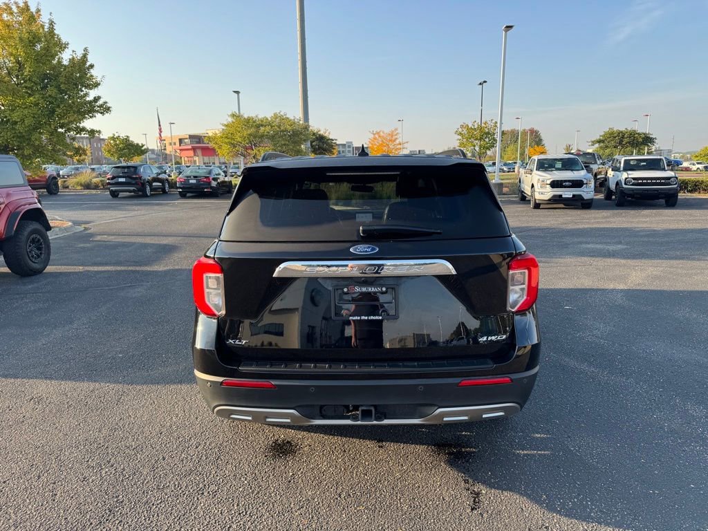 Used 2023 Ford Explorer XLT w/ Equipment Group 202A AWD/4WD image 6