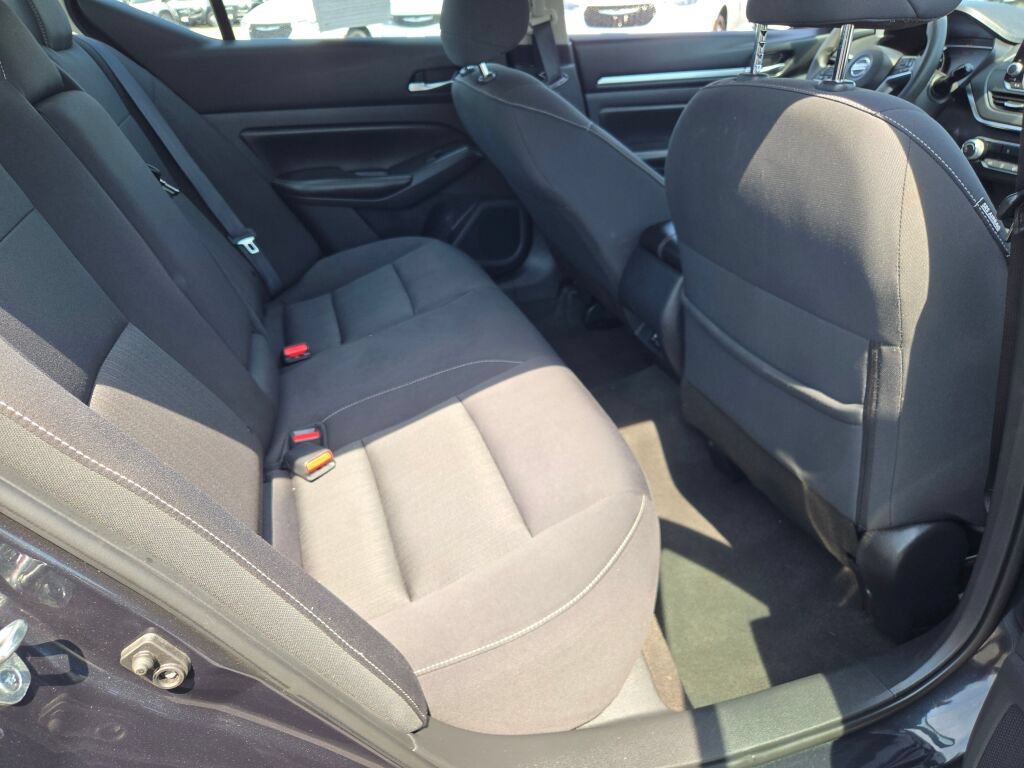Used 2022 Nissan Altima 2.5 SV FWD image 10