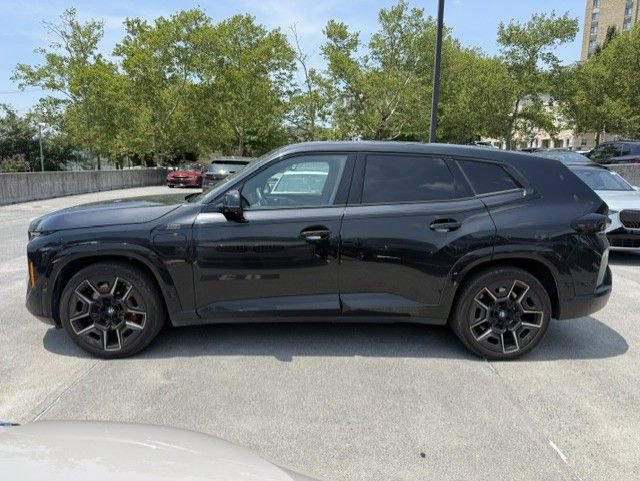 Used 2023 BMW XM AWD/4WD image 3