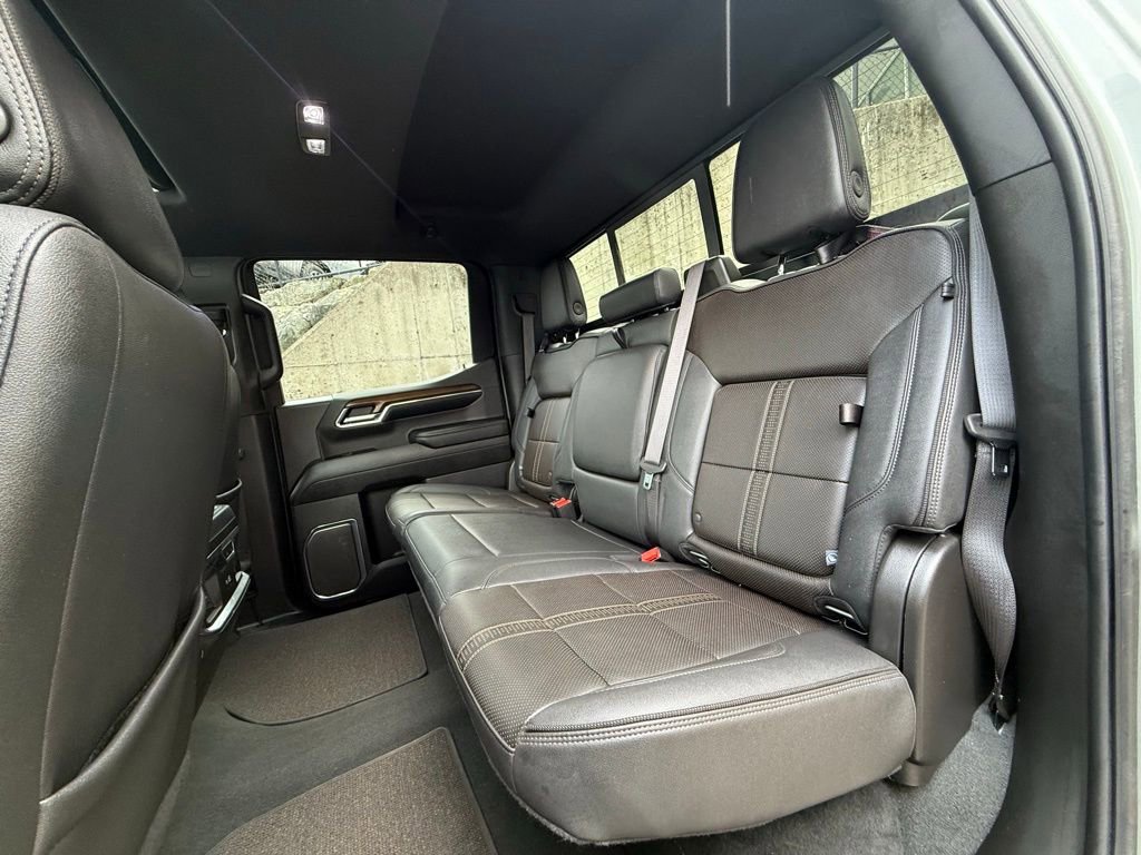 Used 2024 Chevrolet Silverado 1500 High Country image 18