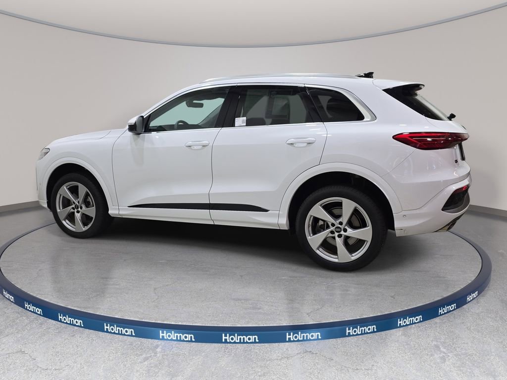 Certified 2025 Audi Q5 Premium w/ Premium Plus AWD/4WD image 8