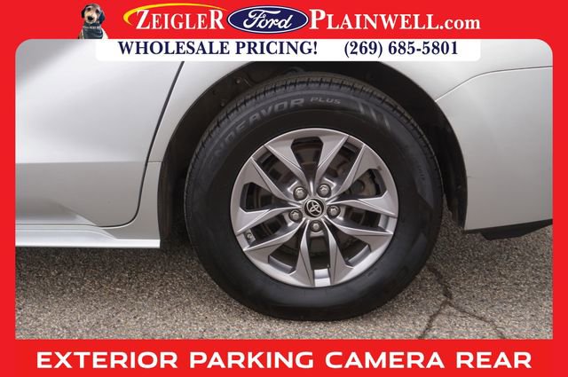 Used 2021 Toyota Sienna LE image 9