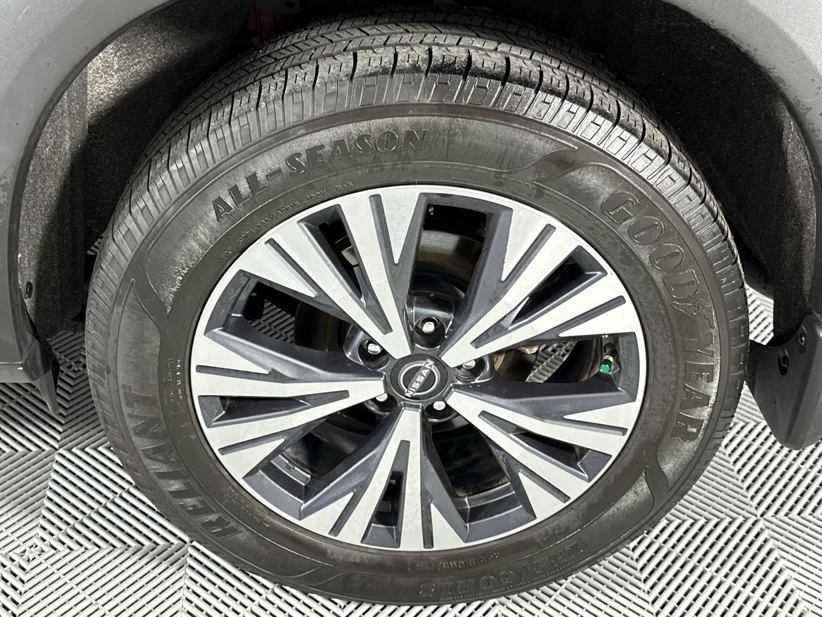 Certified 2022 Nissan Rogue SV w/ SV Premium Package FWD image 10