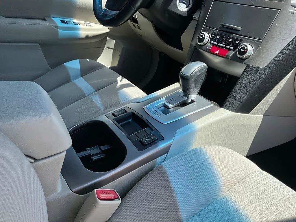 Used 2014 Subaru Outback 2.5i Premium AWD/4WD image 18