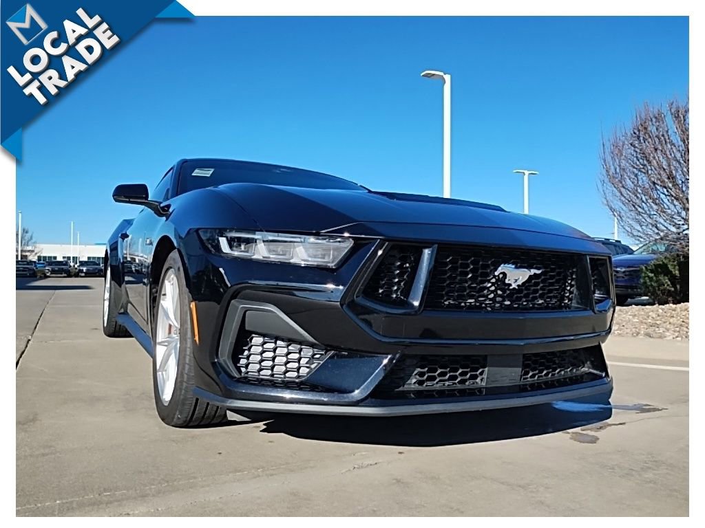 Used 2024 Ford Mustang GT Premium image 4