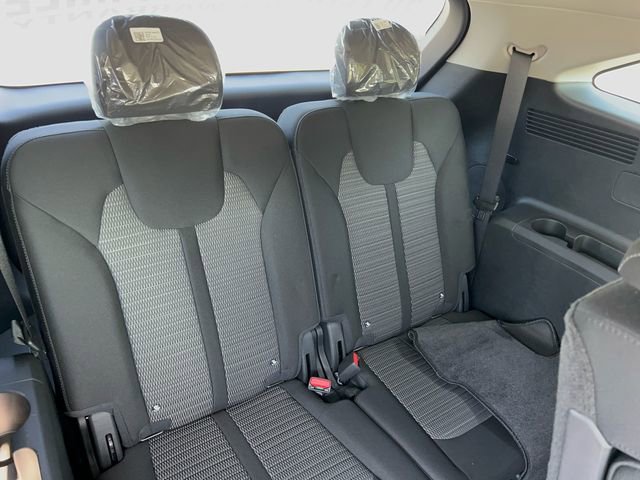 Certified 2026 Kia Sorento LX image 19