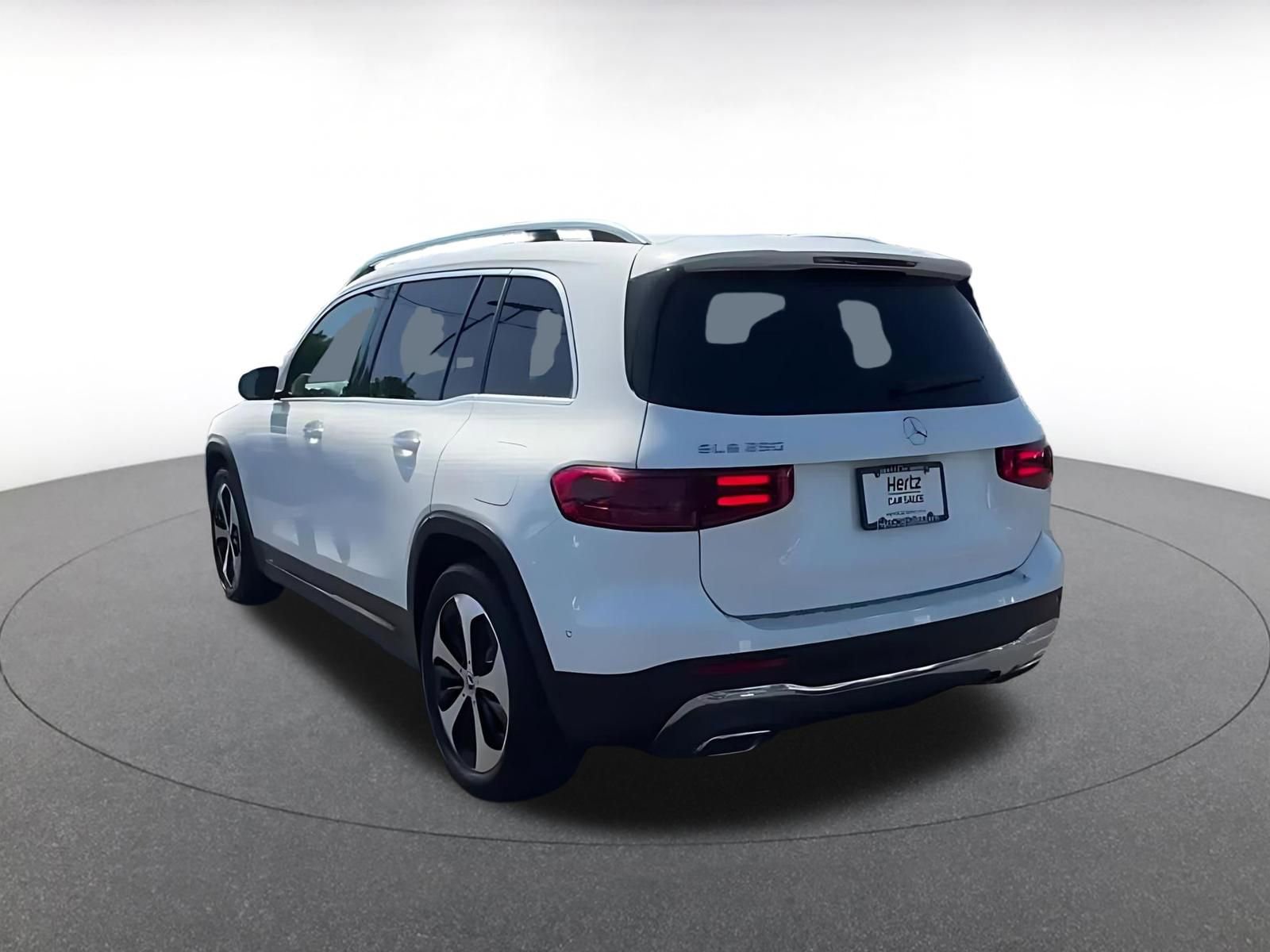 Used 2025 Mercedes-Benz GLB 250 image 11
