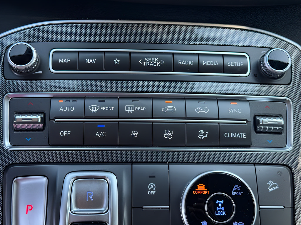 Certified 2023 Hyundai Santa Fe SEL AWD/4WD image 32