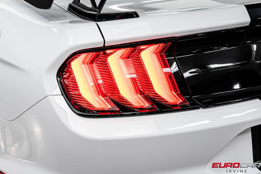 Used 2021 Ford Mustang Shelby GT500 w/ Carbon Fiber Track Pack RWD image 25